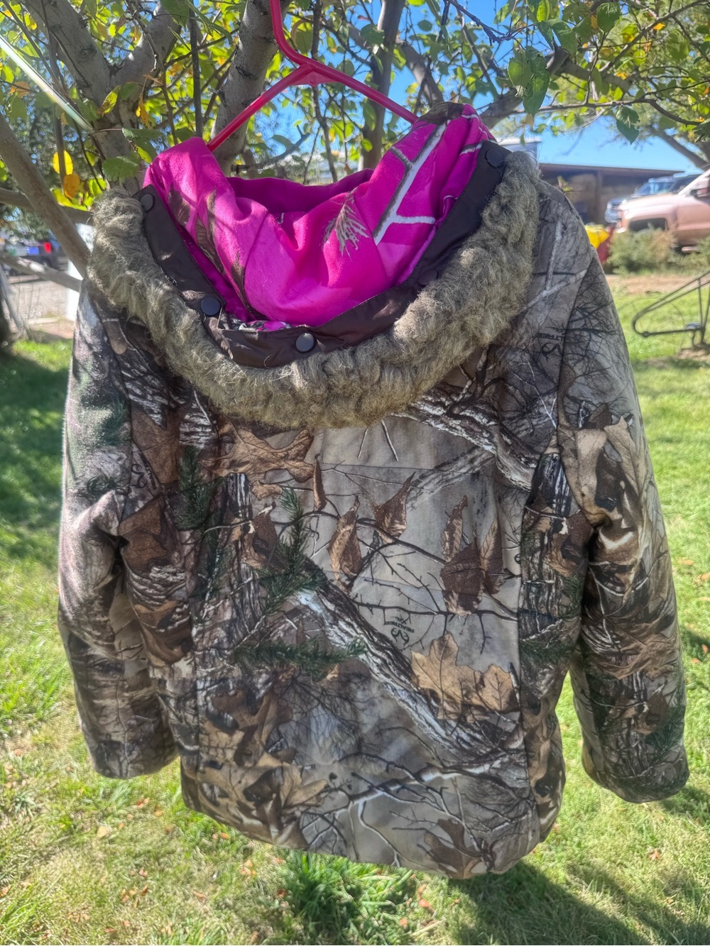 Realtree Camo Jacket - Picture 2 of 3